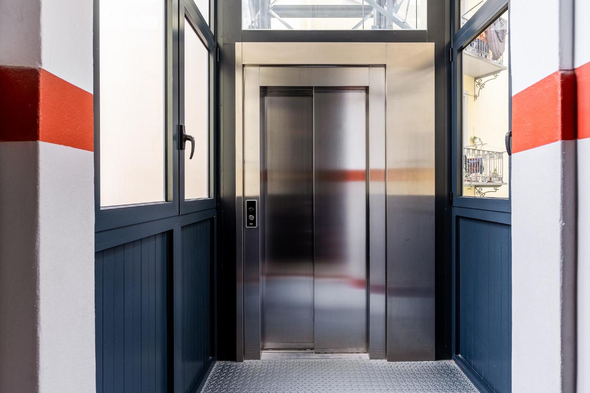 Luxury Apartment - Near Stazione Centrale ミラノ エクステリア 写真